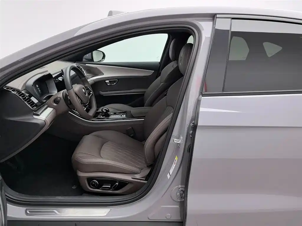 BYD Han 2025 DM-i 125KM Honor фото 8