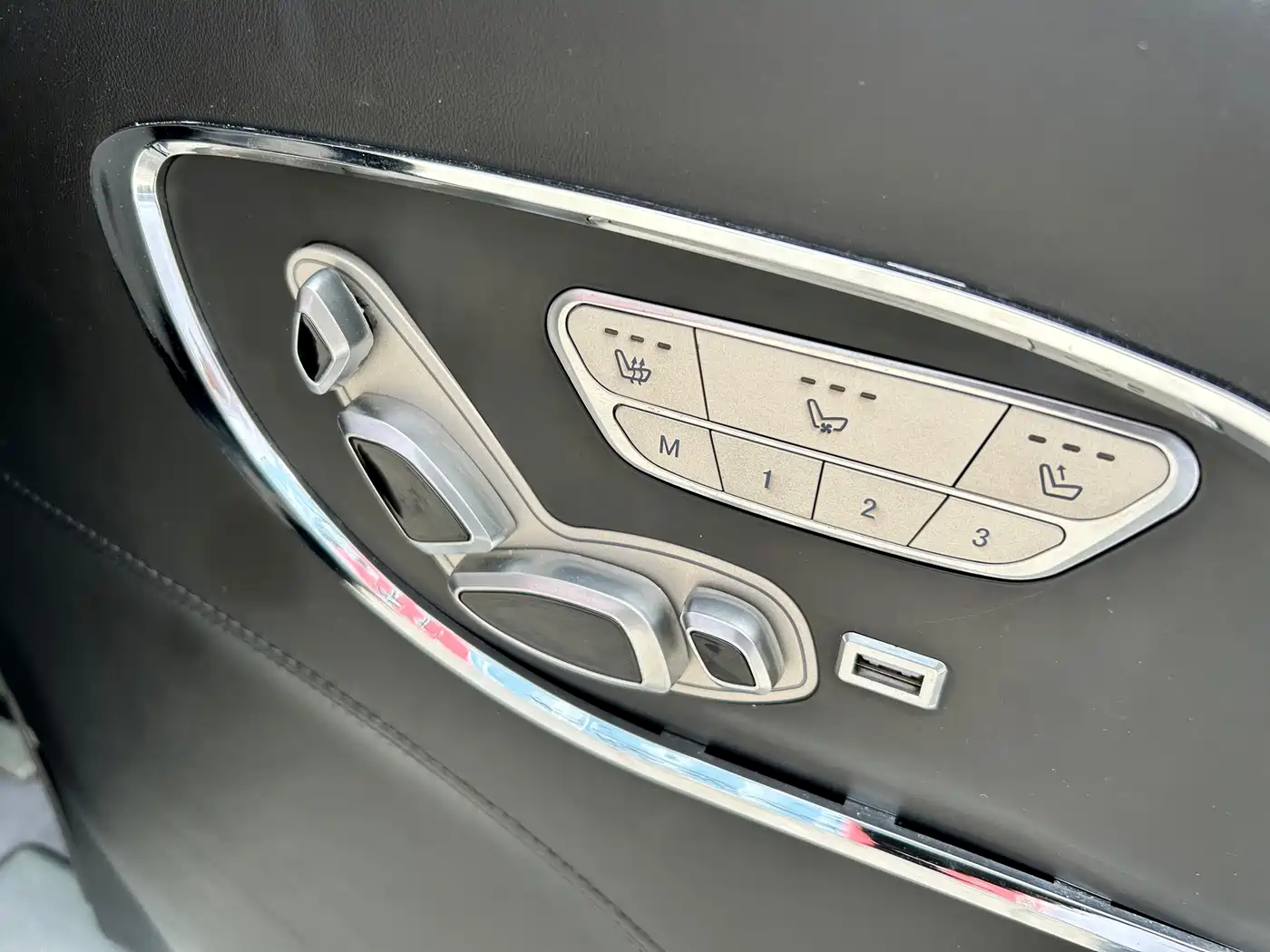 Volkswagen Multivan 2015 2012 2.0TSI 2WD Business Edition