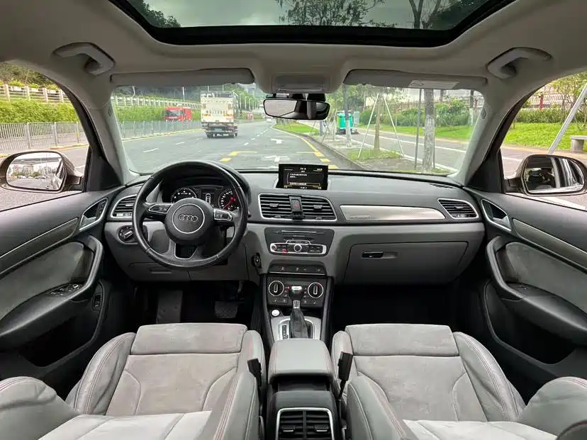 Фото 8 - Audi Q3