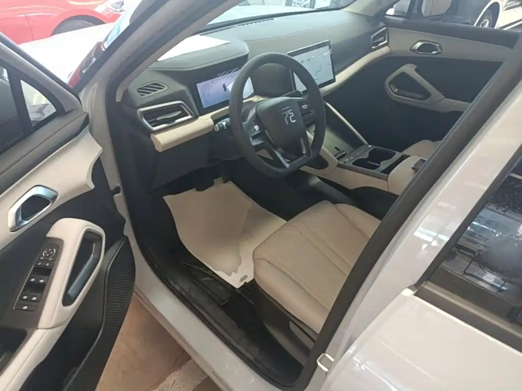 BYD Yuan UP 2026 2025 Model 301KM Navigator