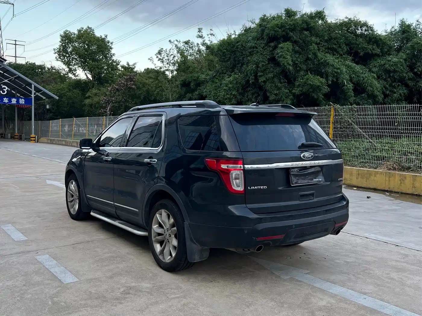 Ford Explorer (Import) 2015 2013 3.5L Premium Edition