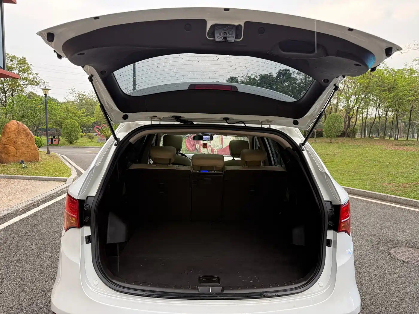 Hyundai Santa Fe 2013 Model 2.4L Automatic 2WD Smart фото 26