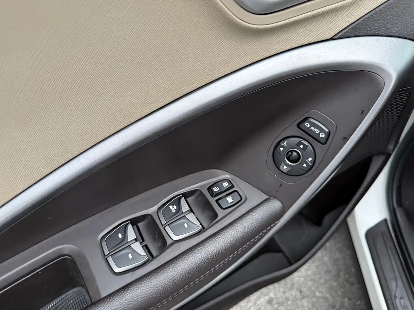 Hyundai Santa Fe 2013 Model 2.4L Automatic 2WD Smart фото 21