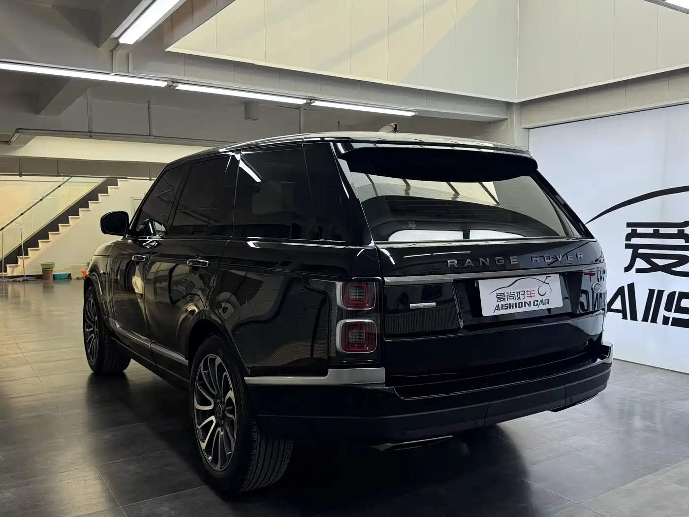 Land Rover Range Rover 2018 3.0 SC V6 Vogue Heritage Edition фото 5