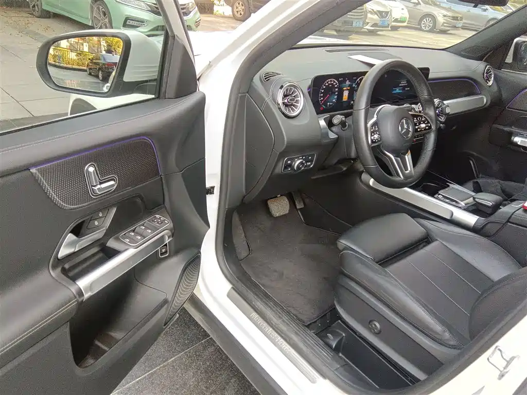 Mercedes-Benz GLB 2022 Model GLB 200 Dynamic Edition фото 21