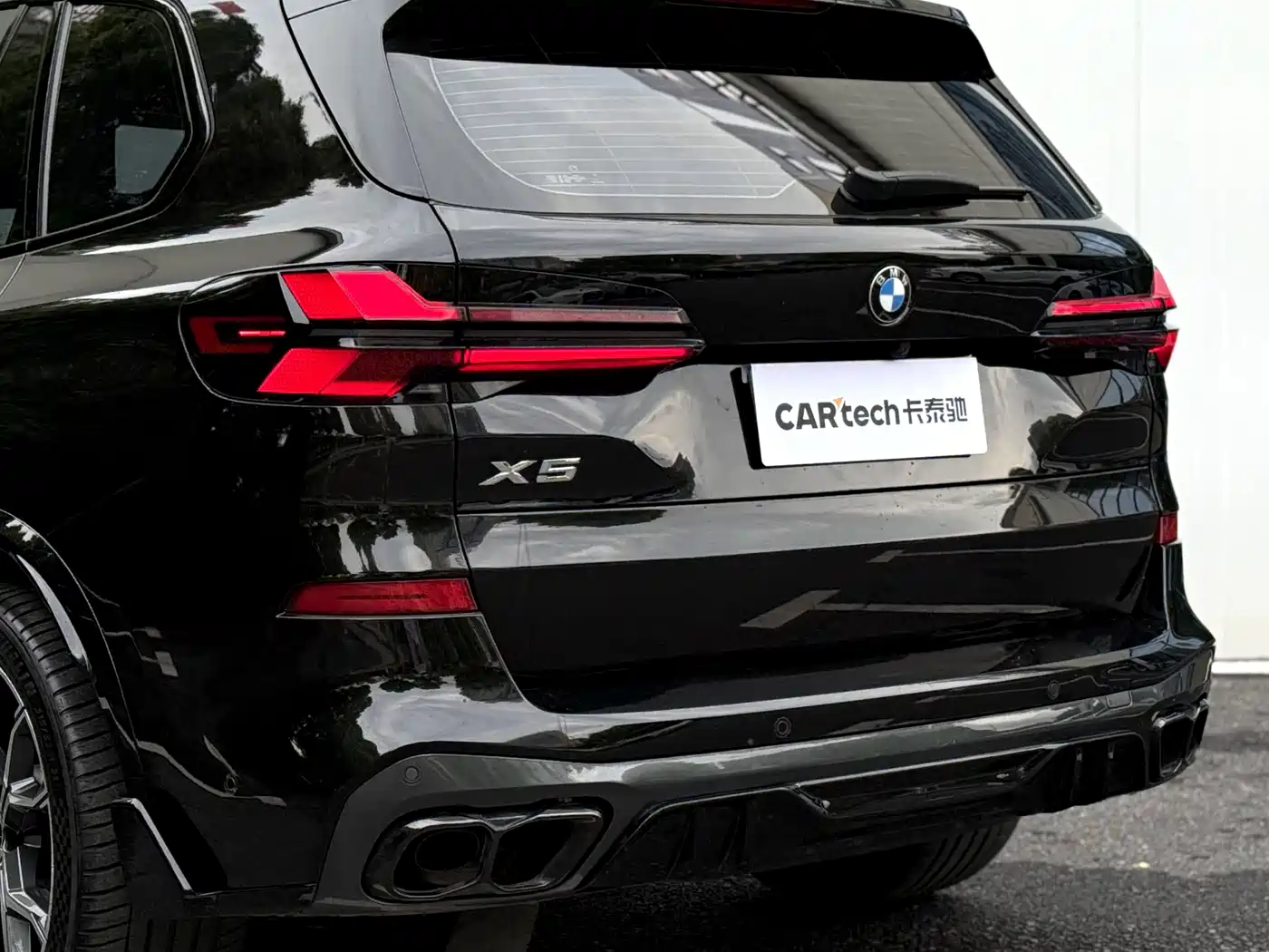 BMW X5 2023 xDrive 30Li Premium M Sport Black Night Package фото 23