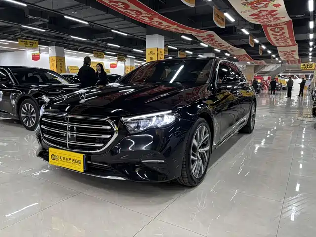 MERCEDES-BENZ E CLASS