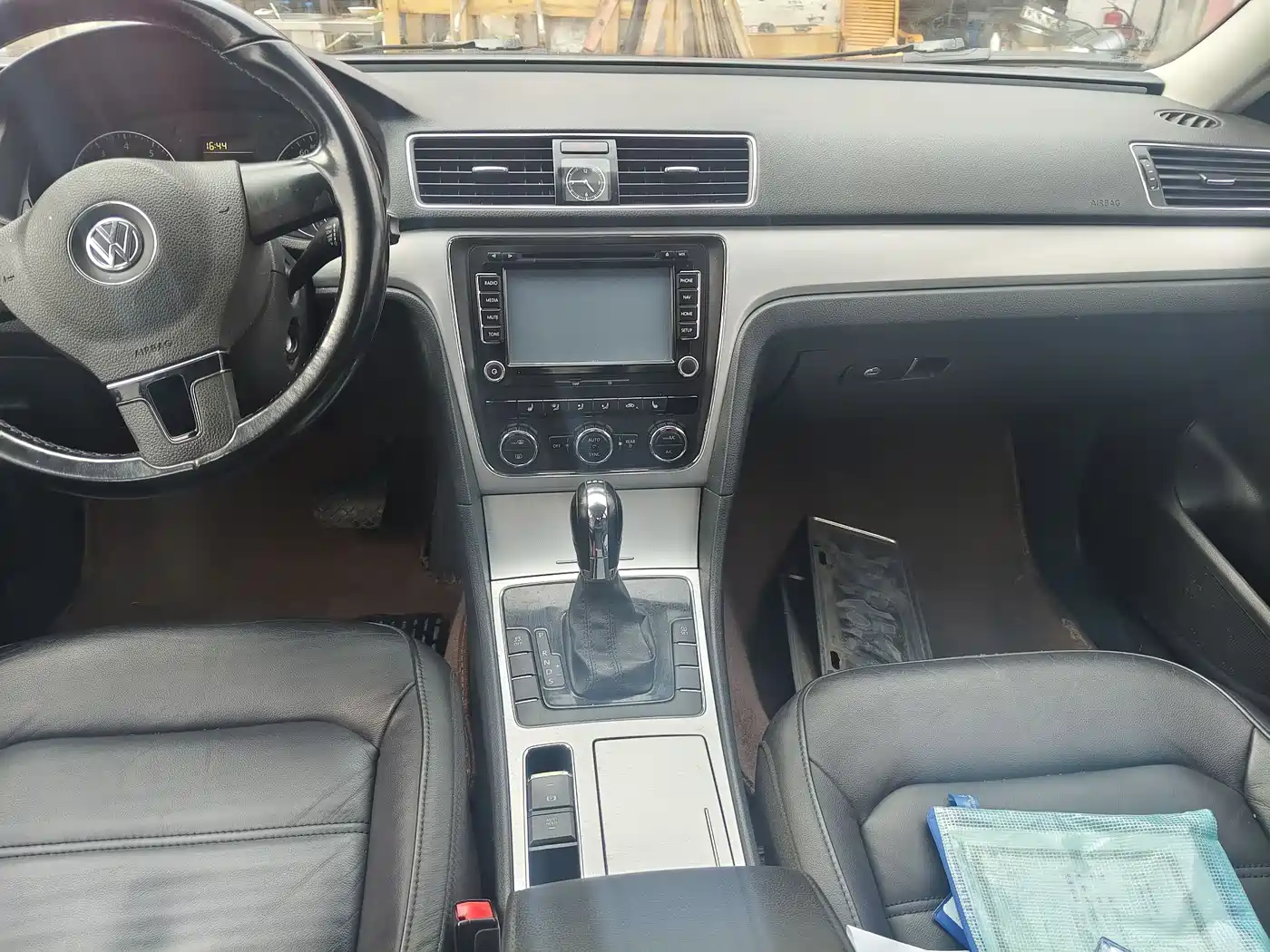 Volkswagen Passat 2014 1.4TSI DSG Luxury Edition фото 9