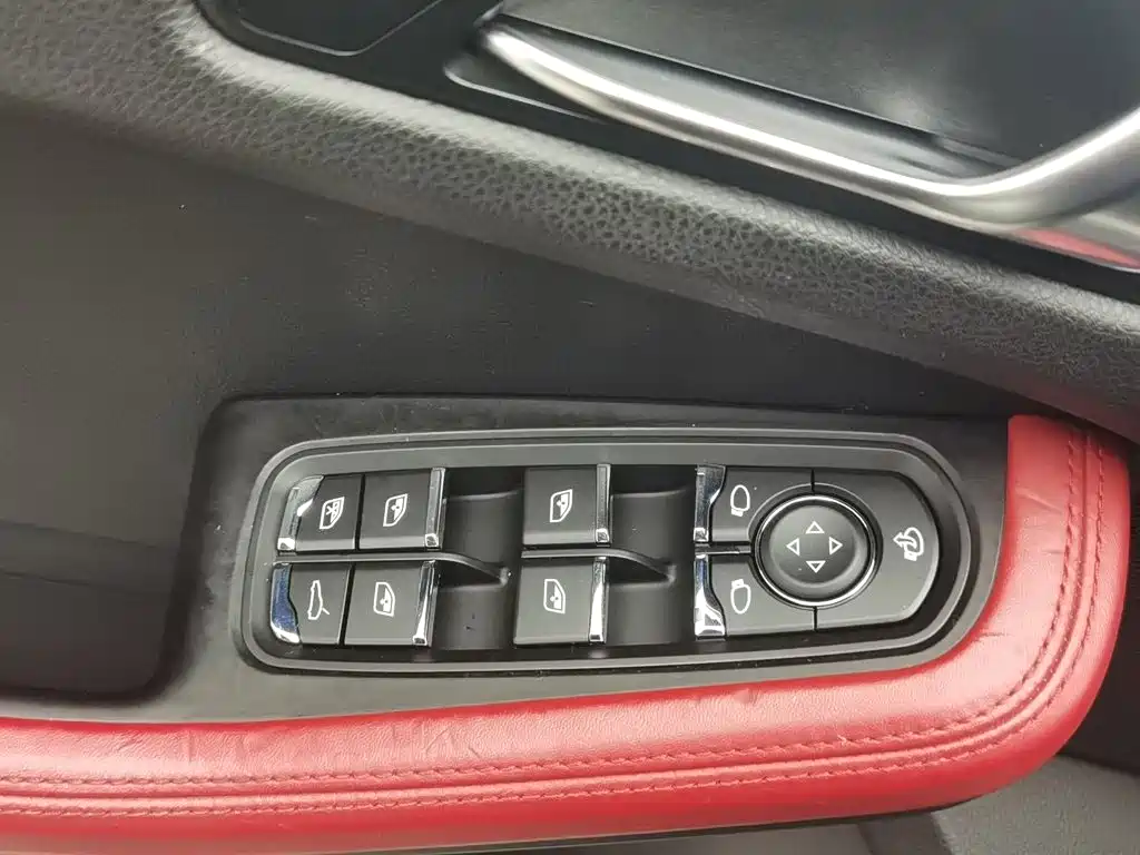 Фото 9 - Porsche Macan