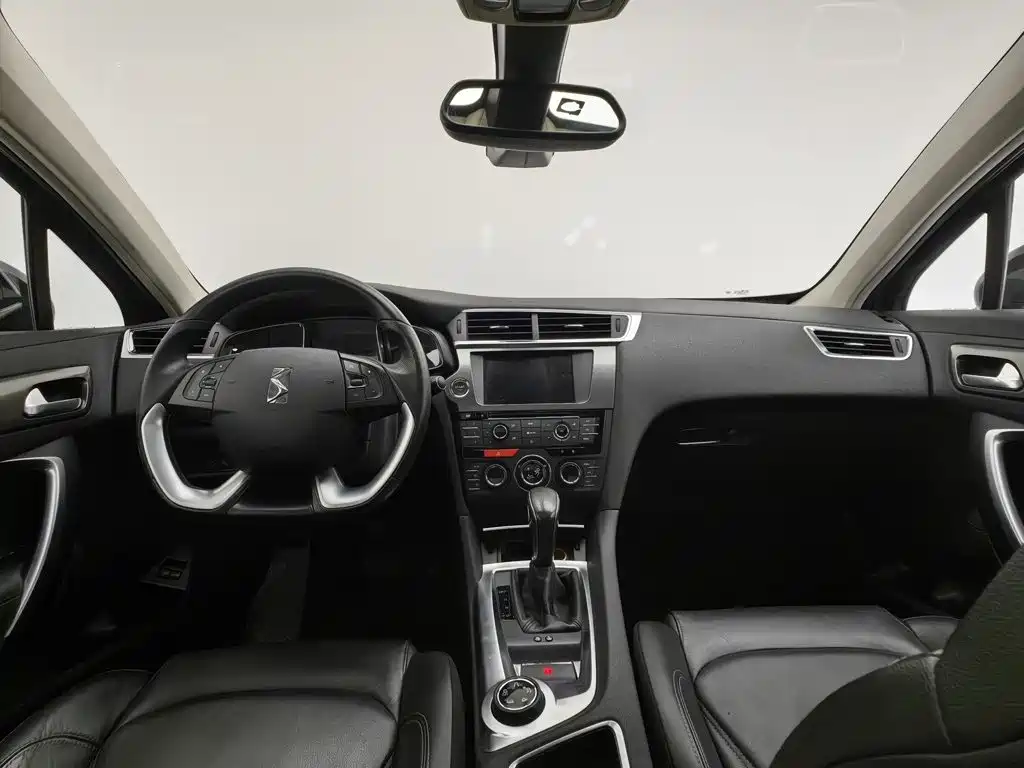 DS 6 2015 2014 1.6T Luxury Edition THP160