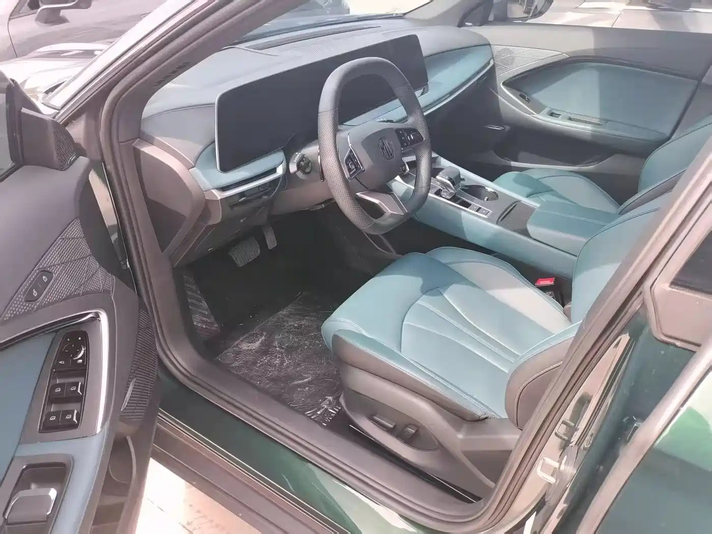 Фото 3 - MG MG7