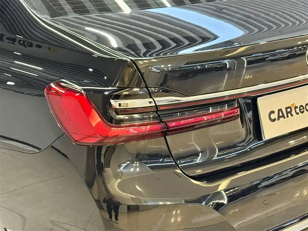 BMW 7 Series 2019 730Li Luxury Package фото 9