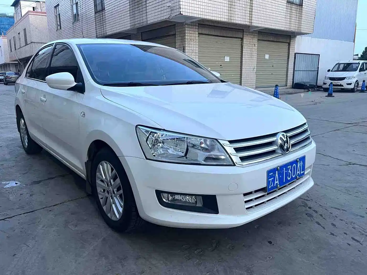Volkswagen Santana 2014 2013 Model 1.6L Automatic Luxury Edition
