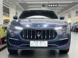 Photo 2 - Maserati Levante