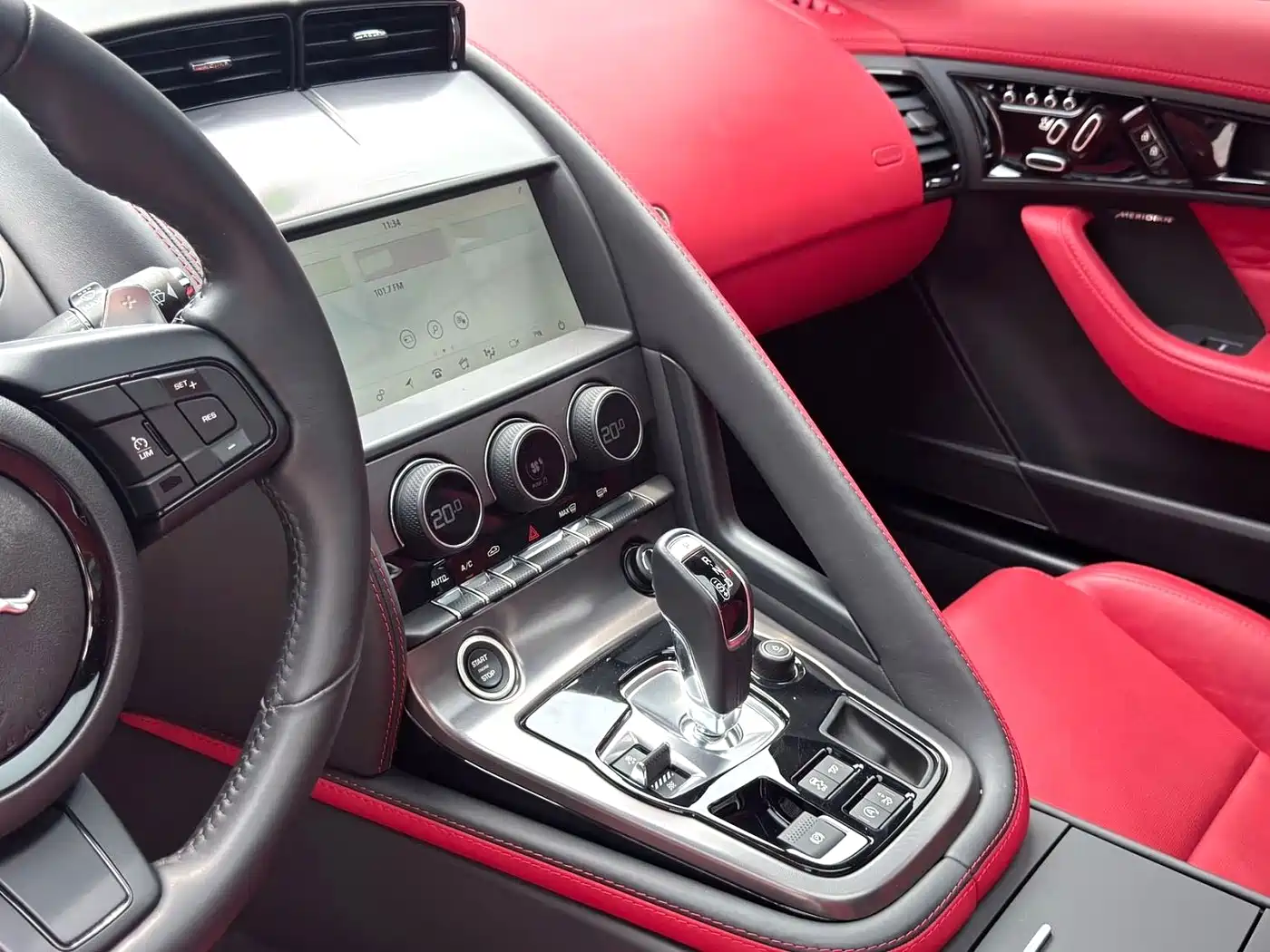 Фото 8 - Jaguar F-TYPE