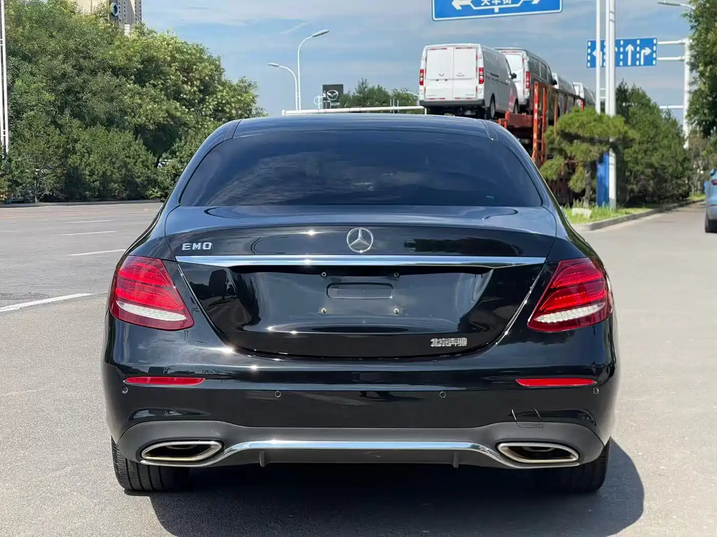 Фото 13 - Mercedes-Benz E-Class