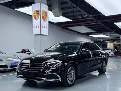 Mercedes-Benz E