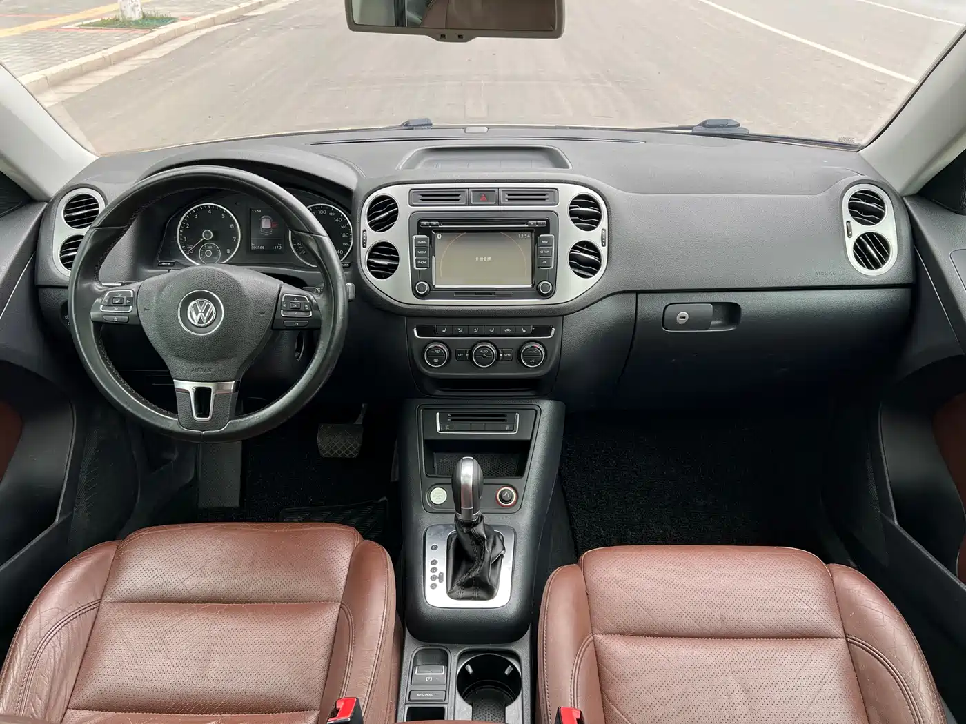 Volkswagen Tiguan 2015 1.8TSI Automatic 2WD Highline фото 13