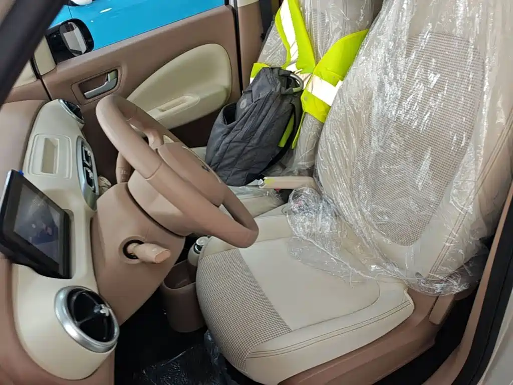 Wuling Motors Hongguang MINIEV 2026 2025 4-Door Advanced