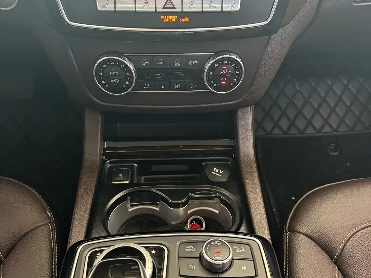 Mercedes-Benz GLS 2018 GLS 400 4MATIC Luxury фото 9