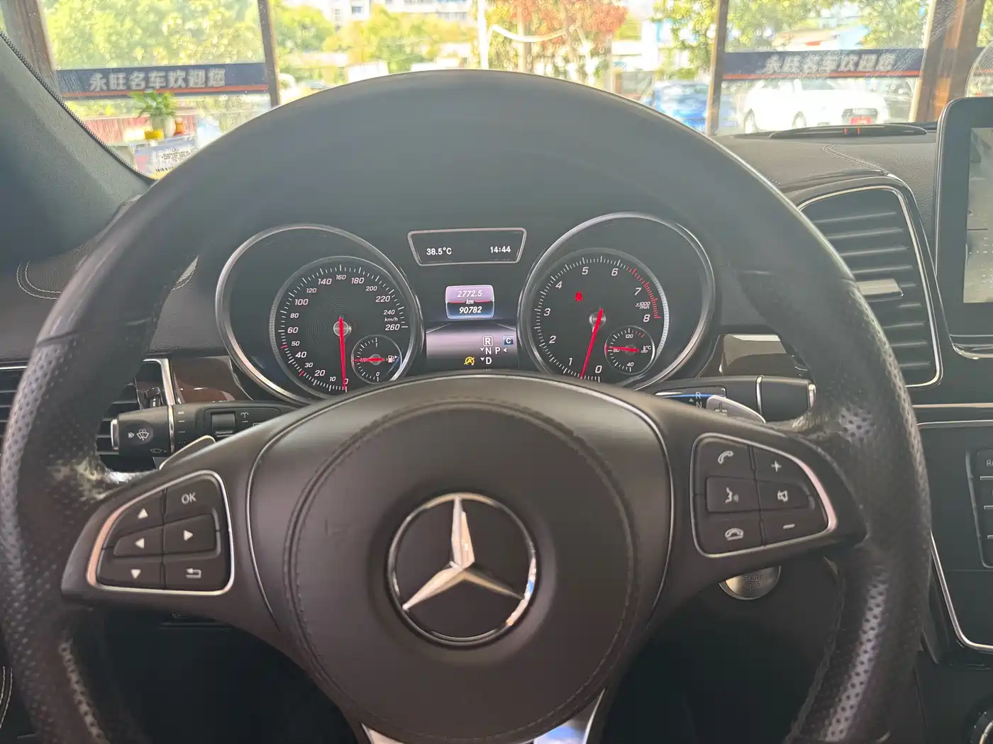Mercedes-Benz GLS 2018 GLS 400 4MATIC Luxury фото 6