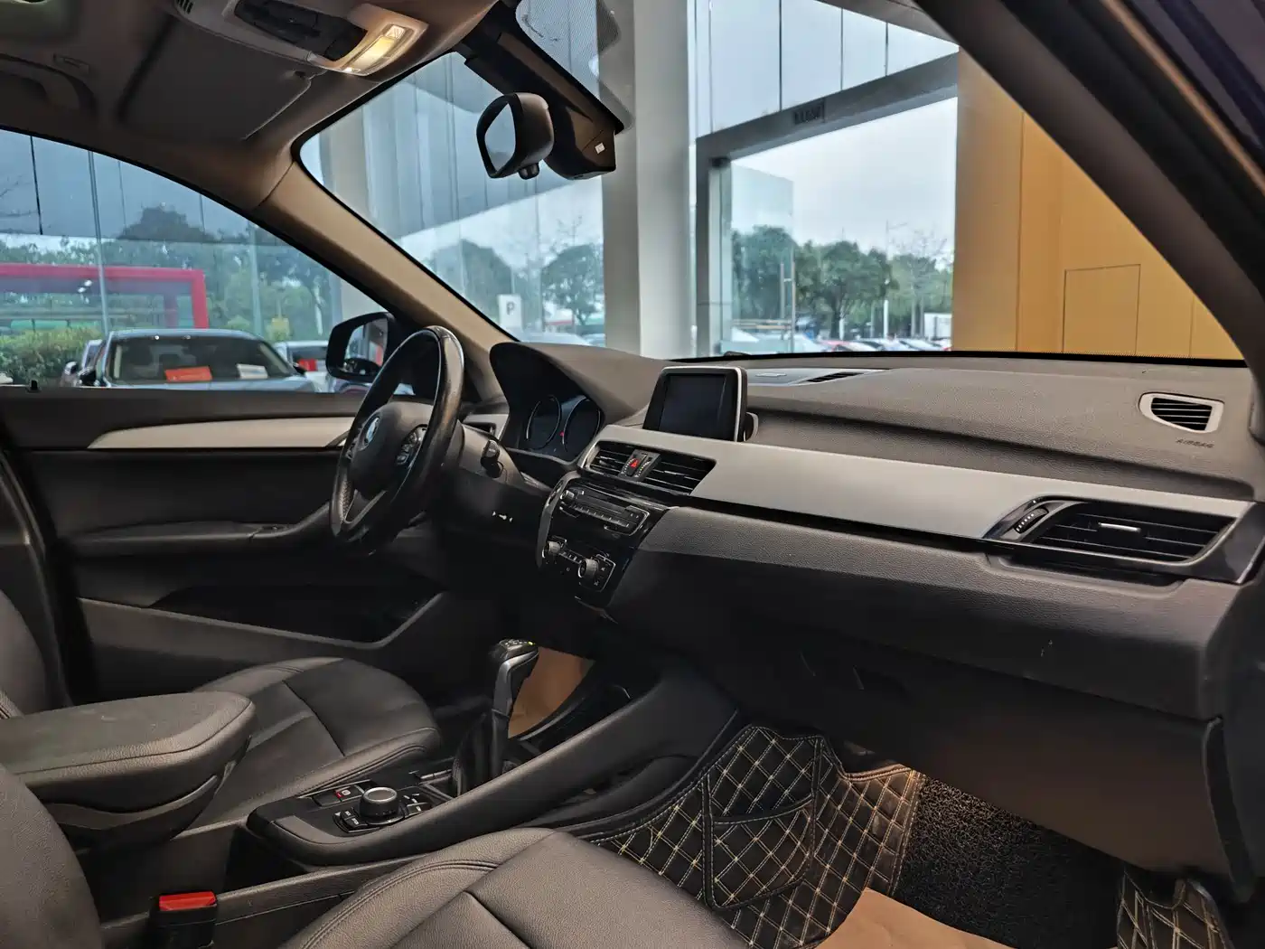 BMW X1 2019 sDrive20Li Leading Model фото 32