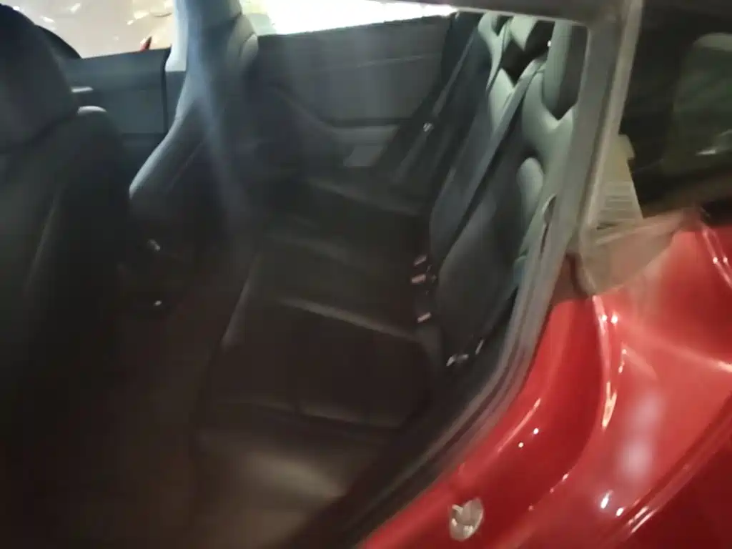 Фото 17 - Tesla Model 3