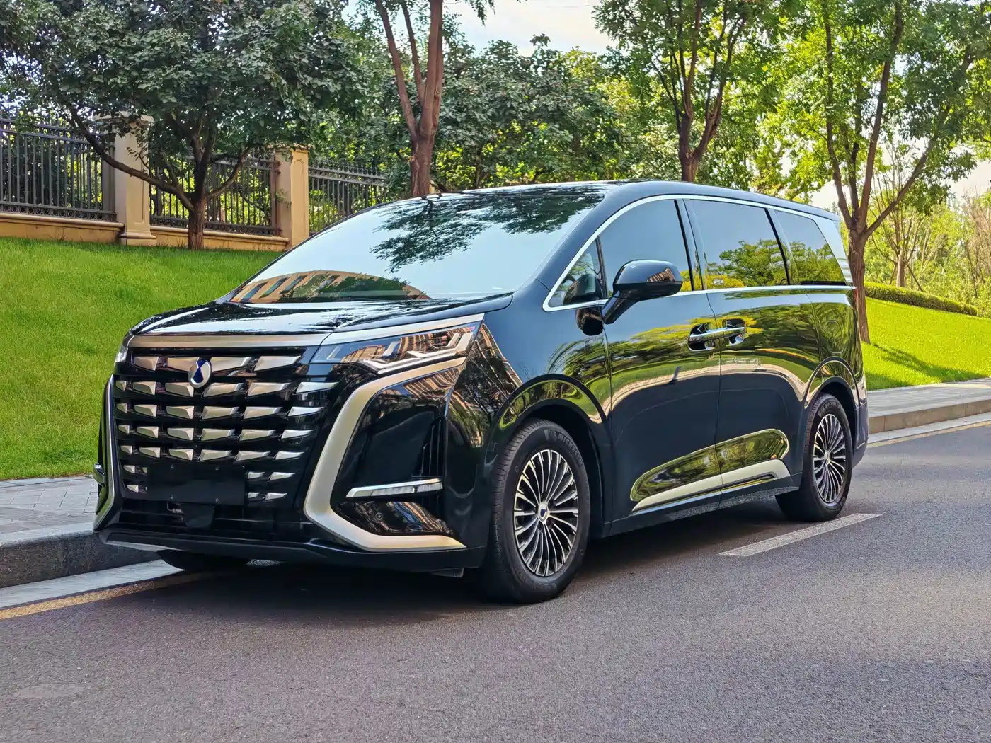 2026 Denza D9