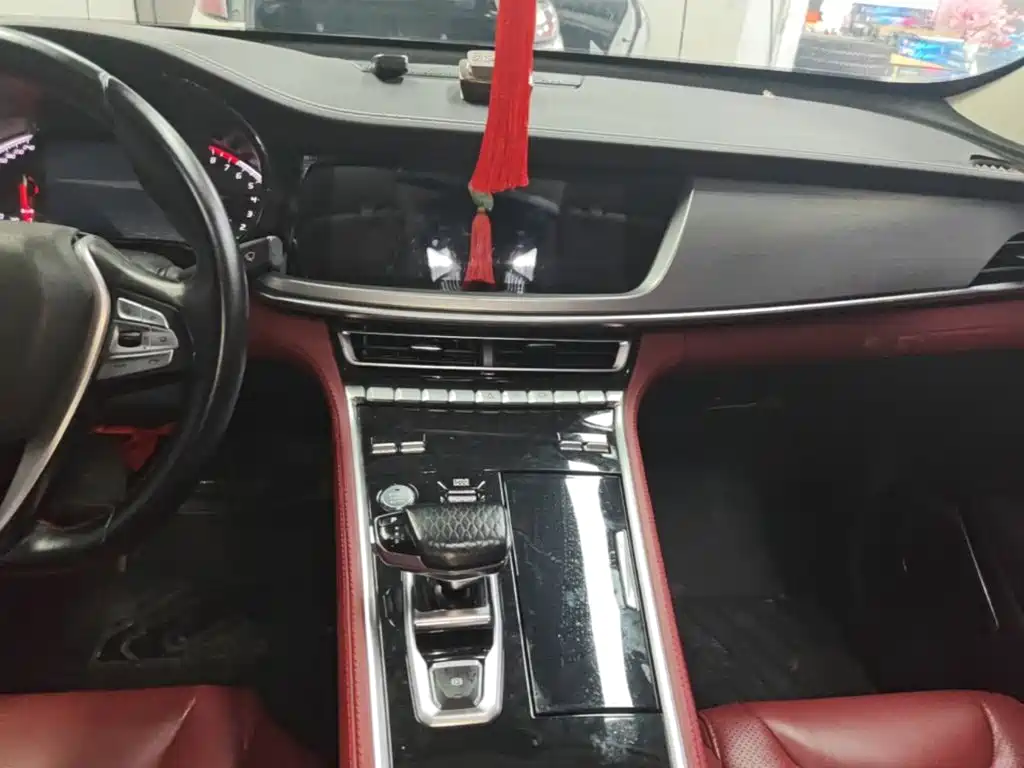 Photo 13 - Changan CS85