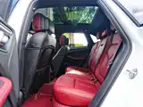 Photo 8 - Porsche Macan