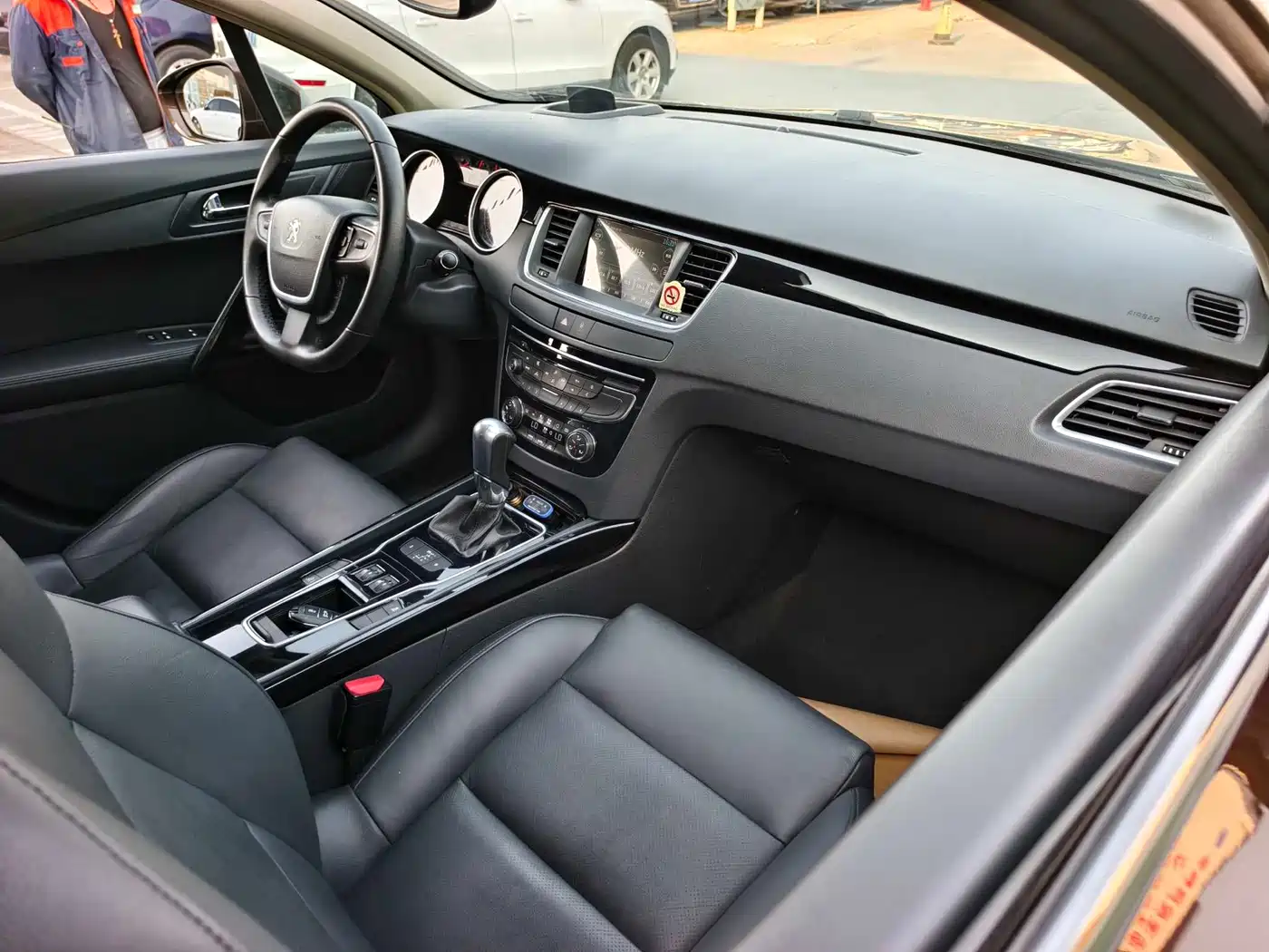 Peugeot 508 2015 1.8THP Auto Flagship Edition фото 14