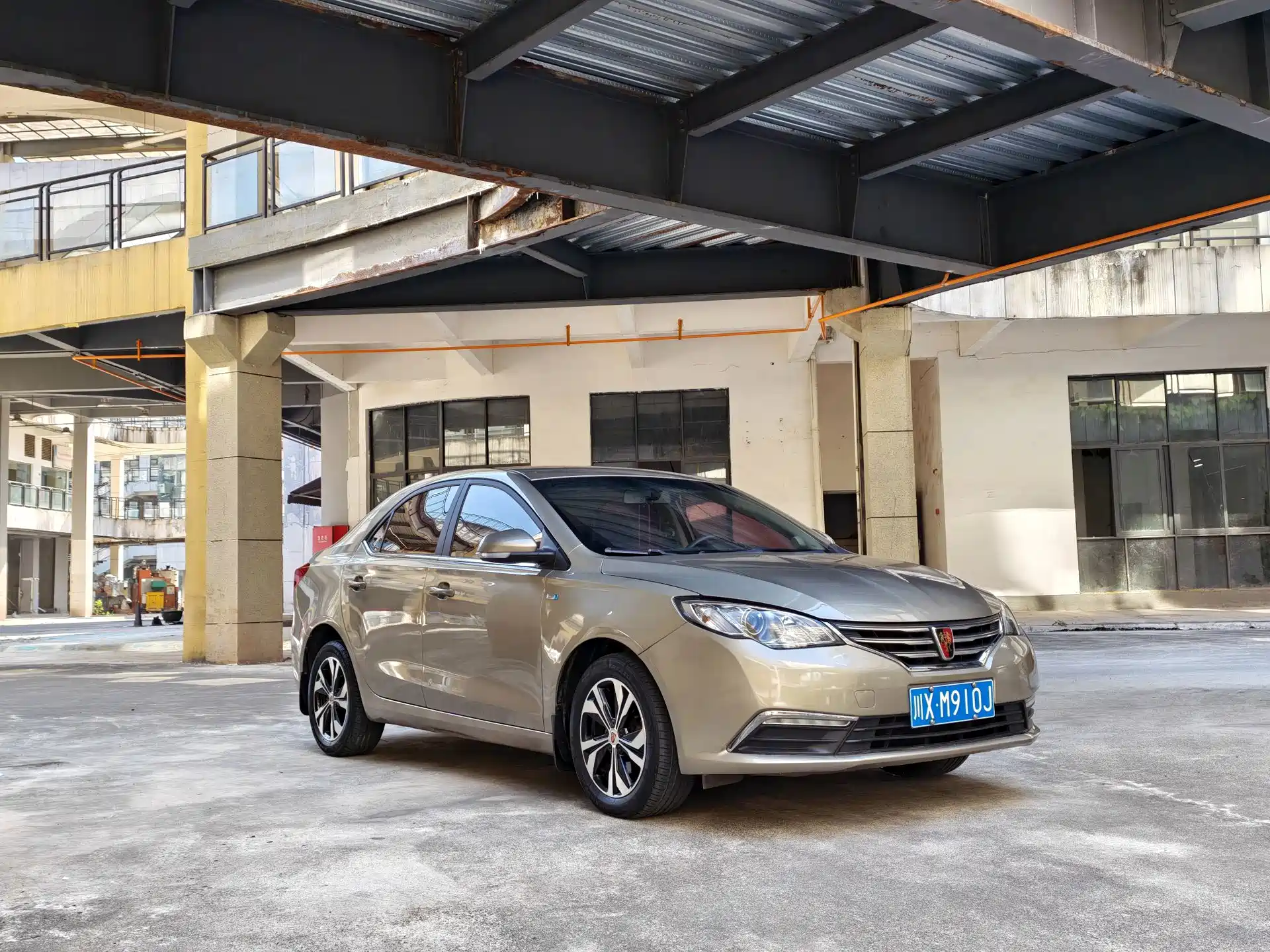 Фото 3 - Roewe 360