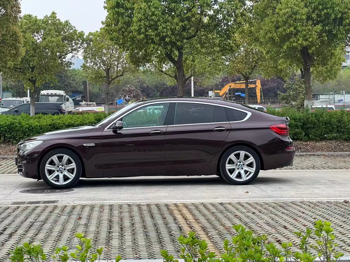 BMW 5 Series GT 2015 528i Luxury фото 8
