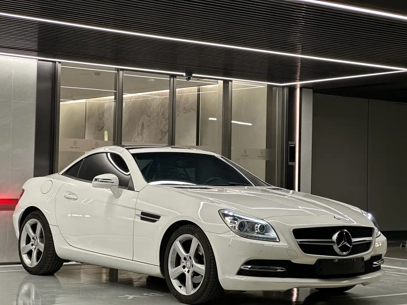 Mercedes-Benz SLK-Class 2011 SLK 200 Fashion фото 3