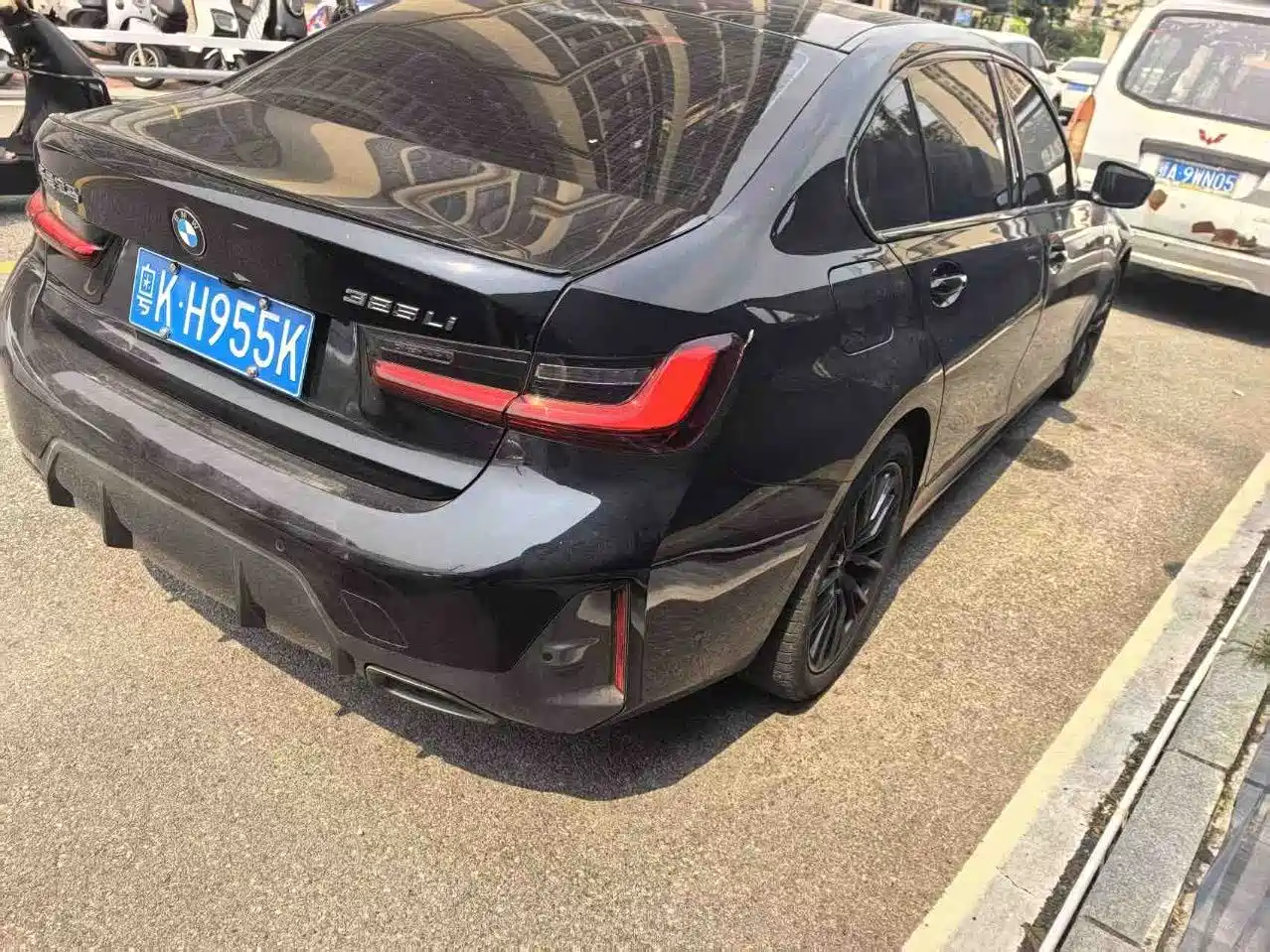 BMW 3-SERIES