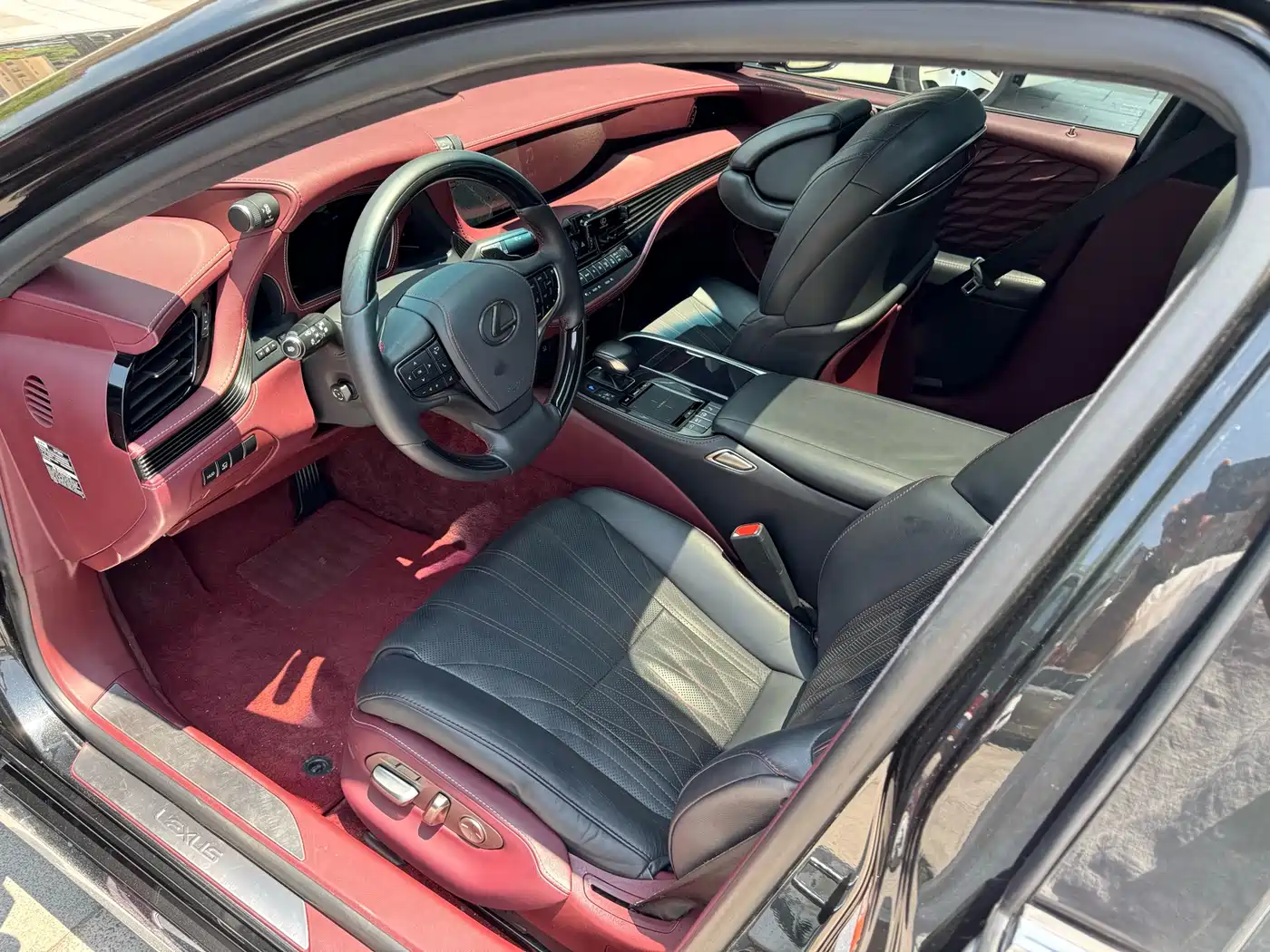 Lexus LS 2018 500h Executive Edition China V фото 10