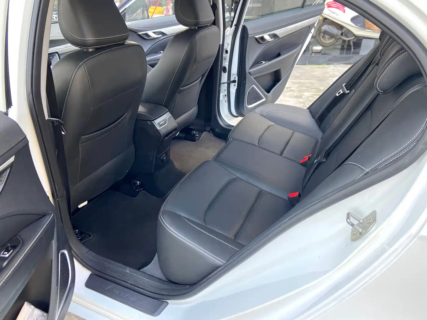 GEELY AUTOMOBILE EMGRAND