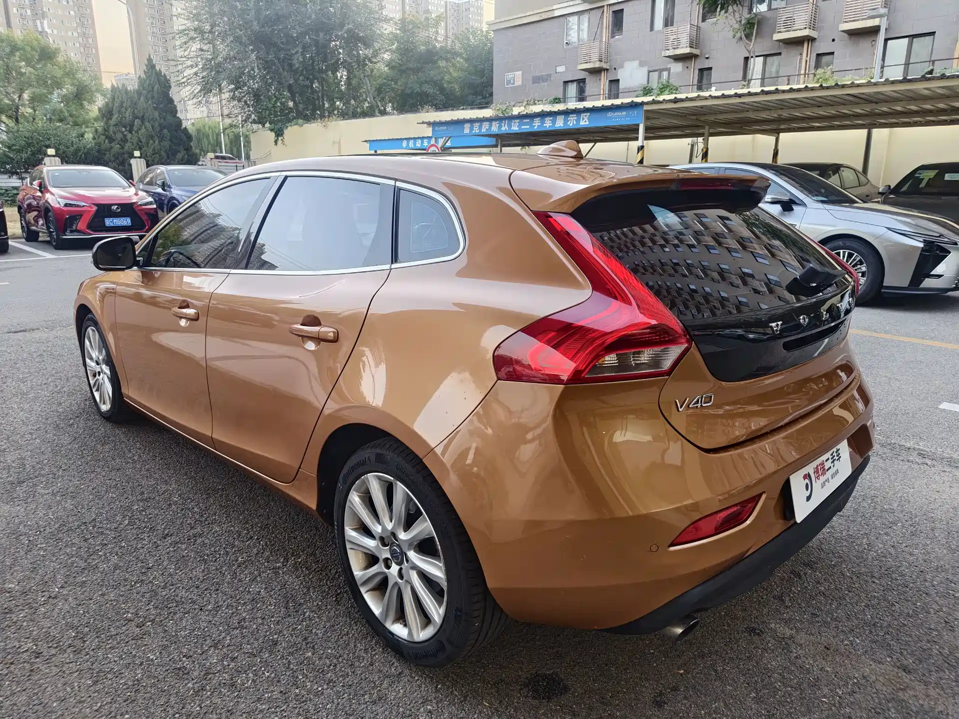 Фото 3 - Volvo V40