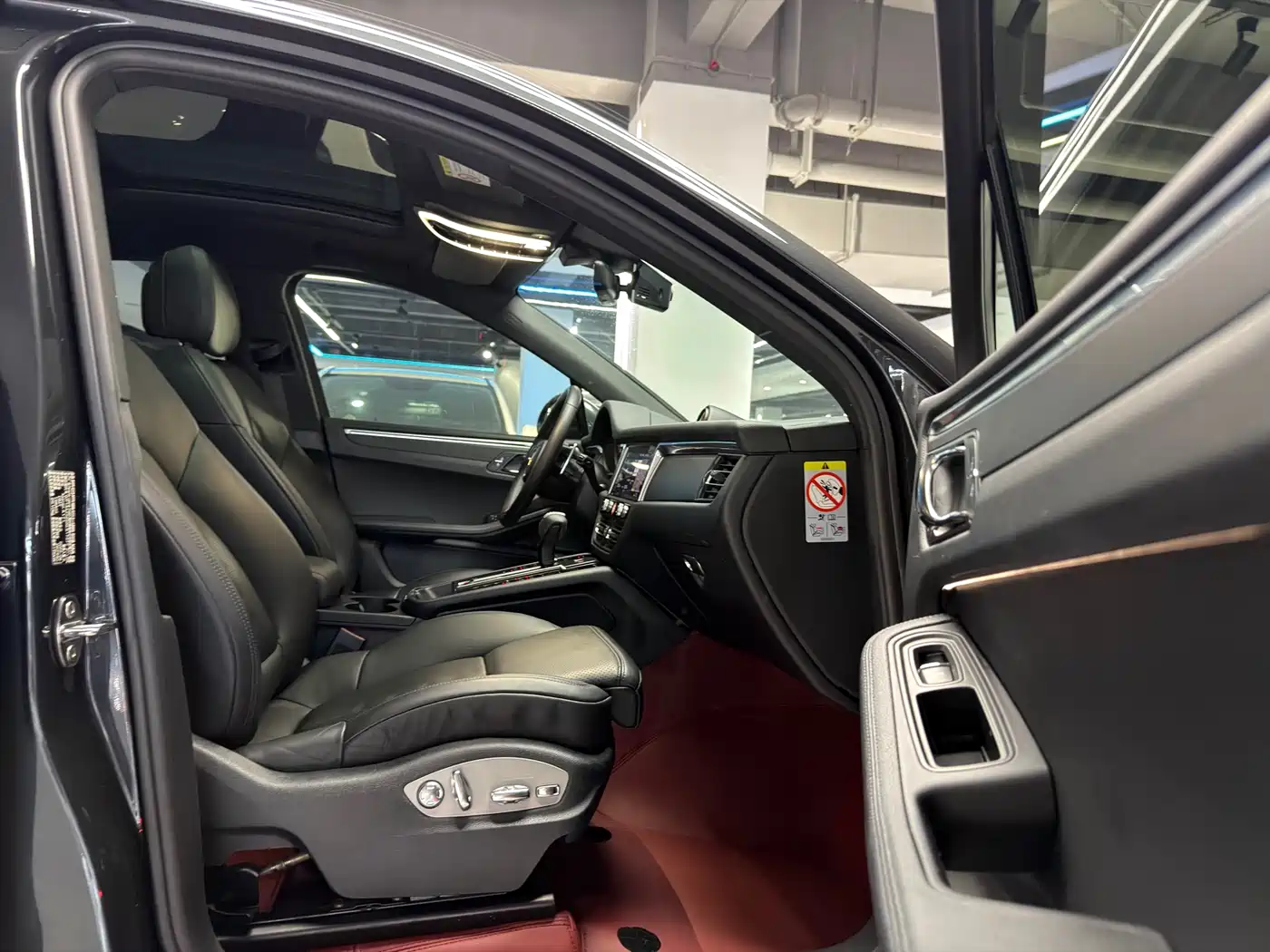 Porsche Macan 2022 Macan 2.0T фото 12