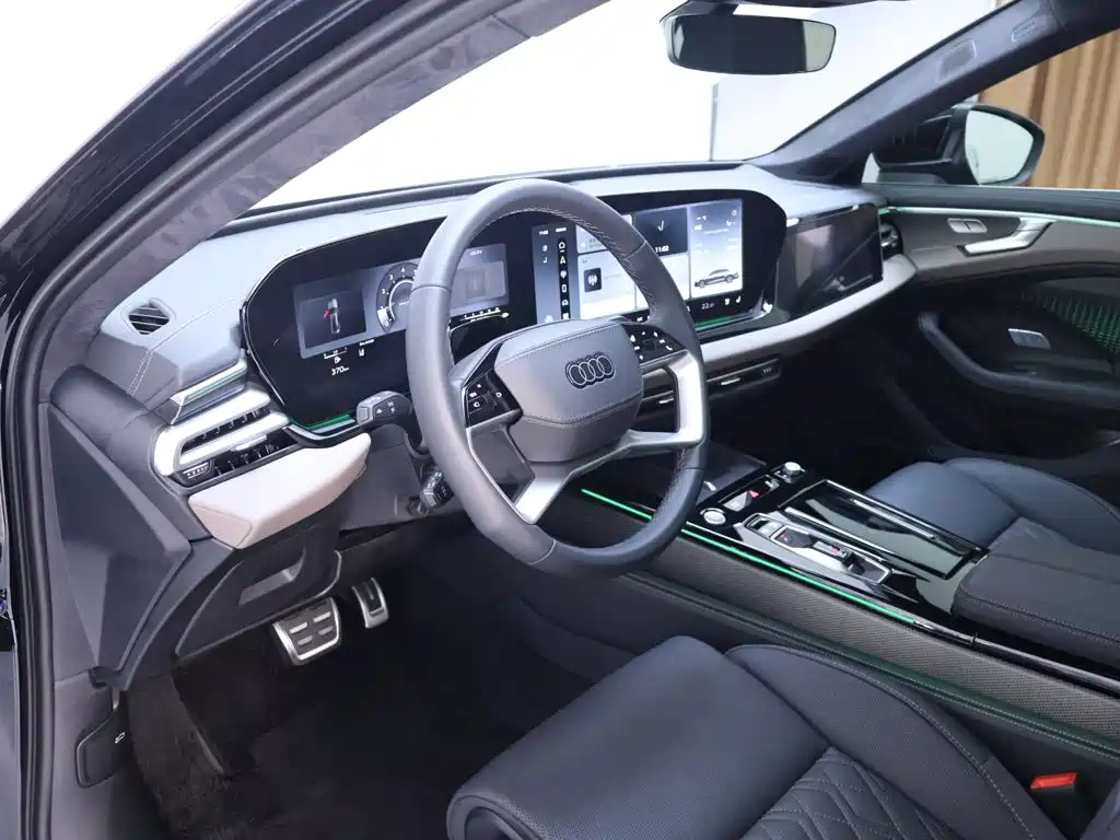 Фото 11 - Audi A6L