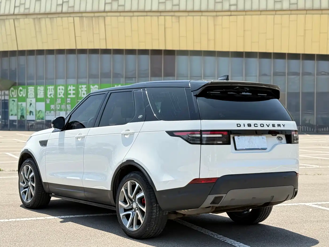 Фото 12 - Land Rover Discovery