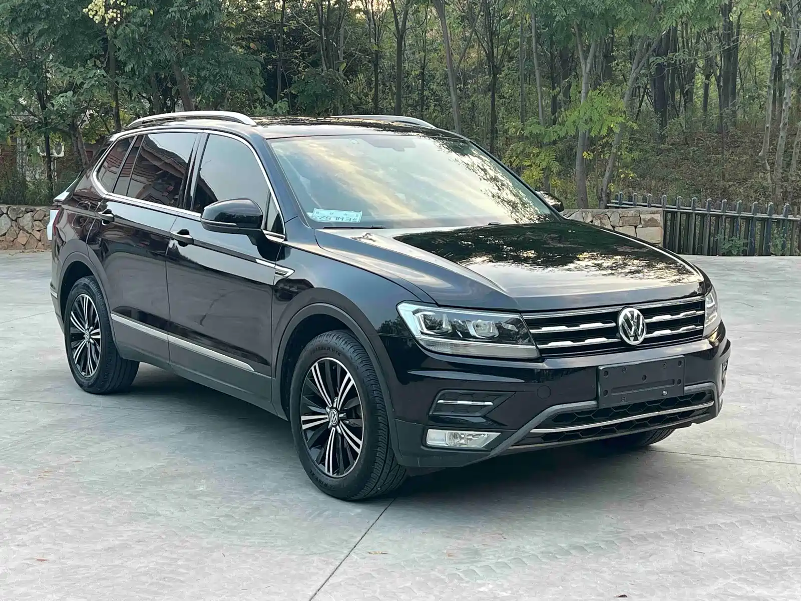صورة 3 - Volkswagen Tiguan L