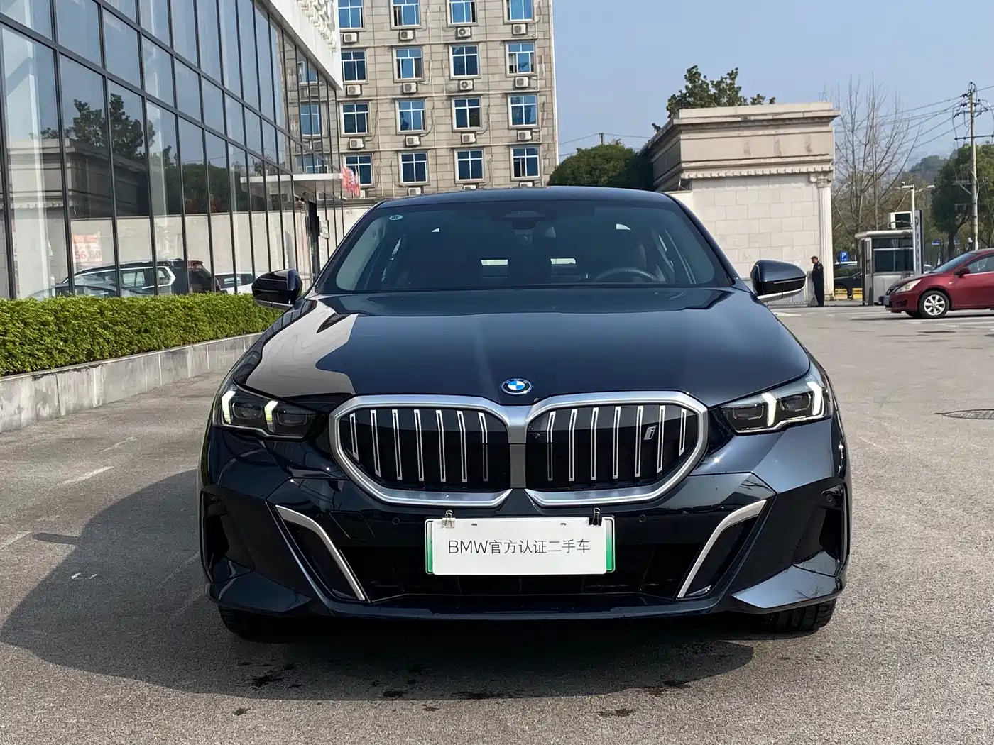 BMW I5