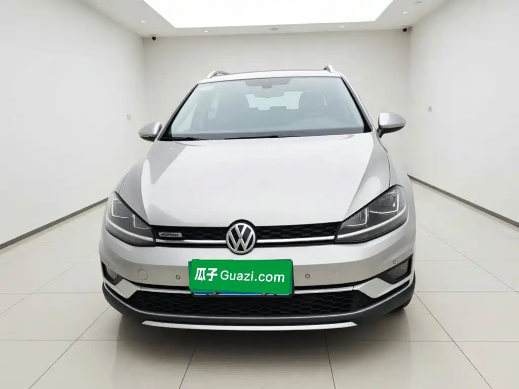 2020 Volkswagen Golf (Import)
