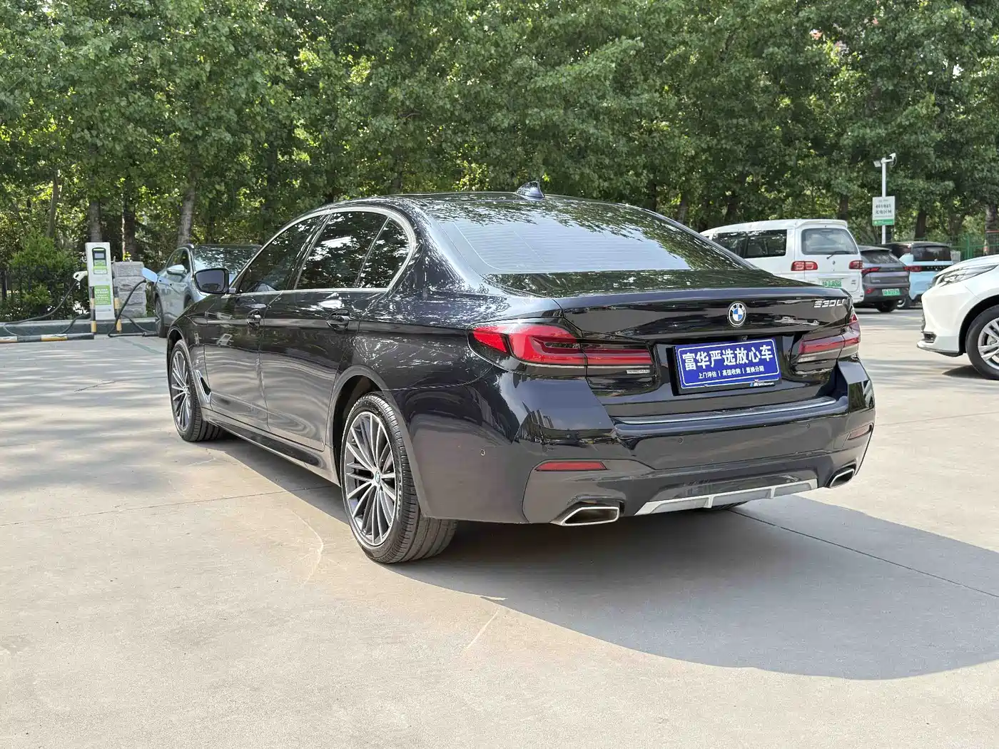 BMW 5 Series 2023 Facelift 530Li Leading M Sport Package фото 14