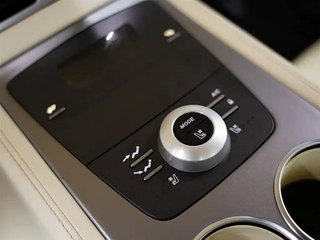 Aston Martin Rapide 2011 2010 6.0L