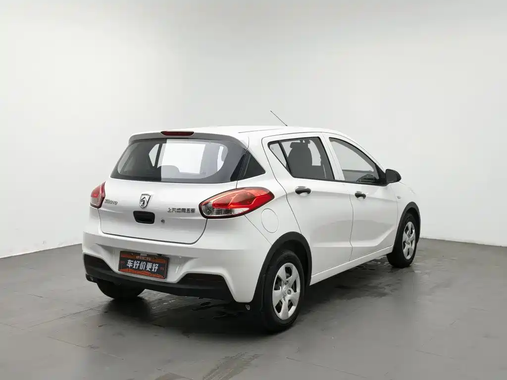 Фото 2 - Baojun 310