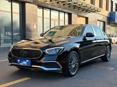 Mercedes-Benz E