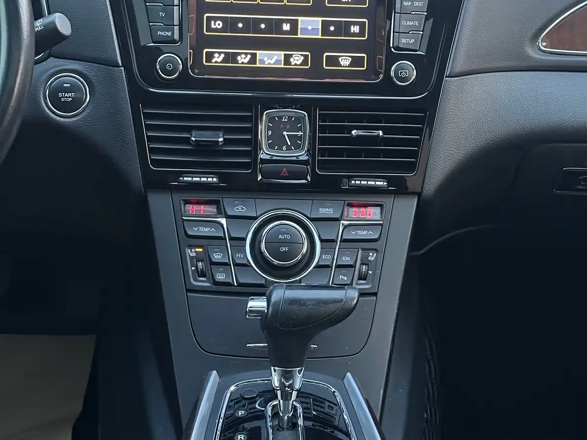 Hongqi H7 2015 2.0T Luxury фото 13
