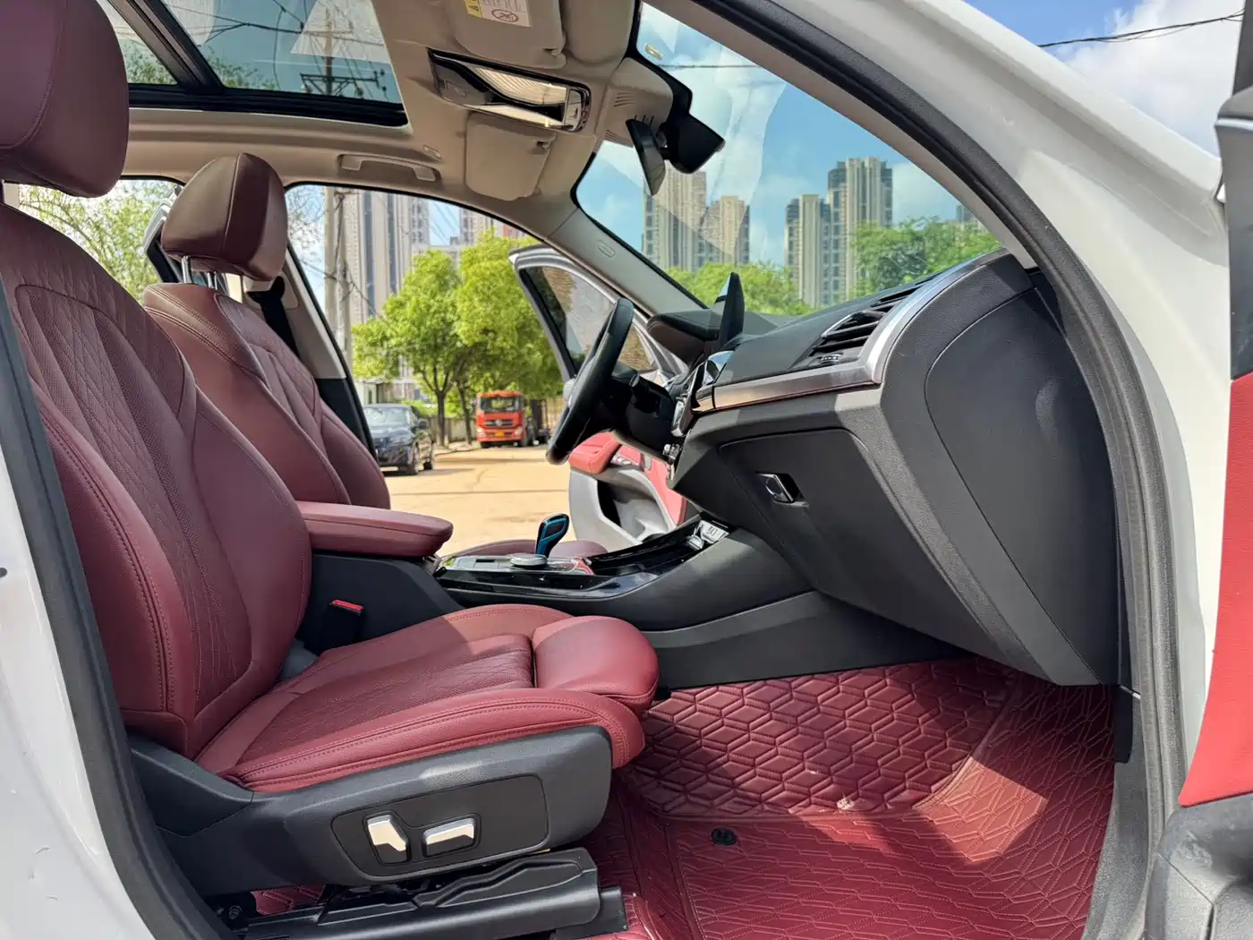 BMW iX3 2022 Leading Edition фото 15